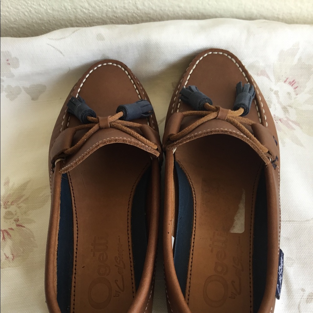 Shoes - Picture 3 of 5